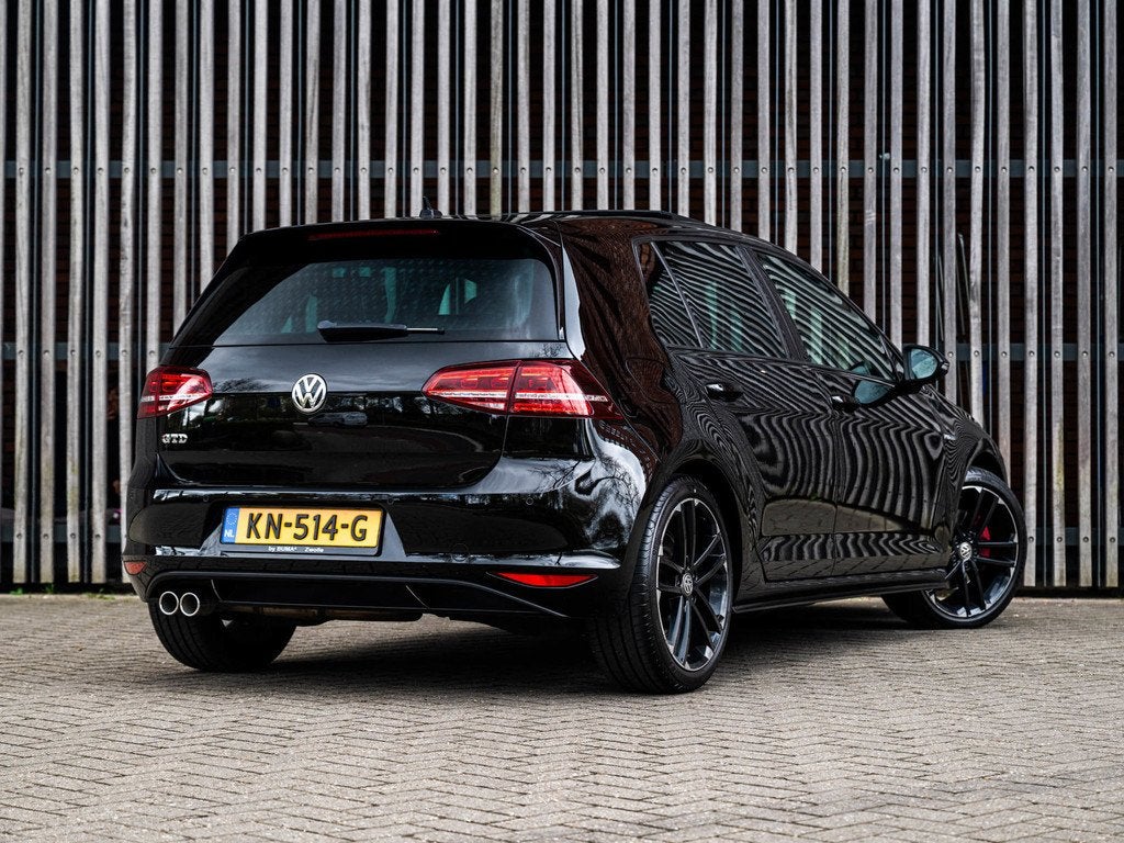 Volkswagen Golf 2.0 TDi GTD 184pk AUT. |Panorama|Leder|Navi|, Gebruikt, 4 cilinders, Zwart, Leder