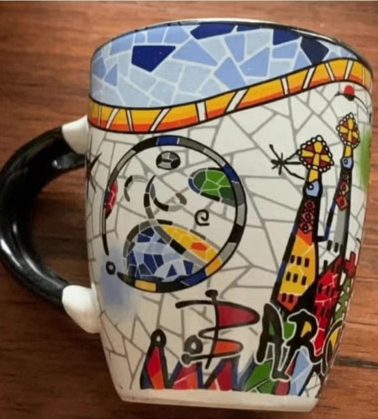 2x espressokopje, klein koffie kopje Barcelona, Gaudi, Ophalen of Verzenden, Zo goed als nieuw, Overige stijlen, Kop(pen) en/of Schotel(s)