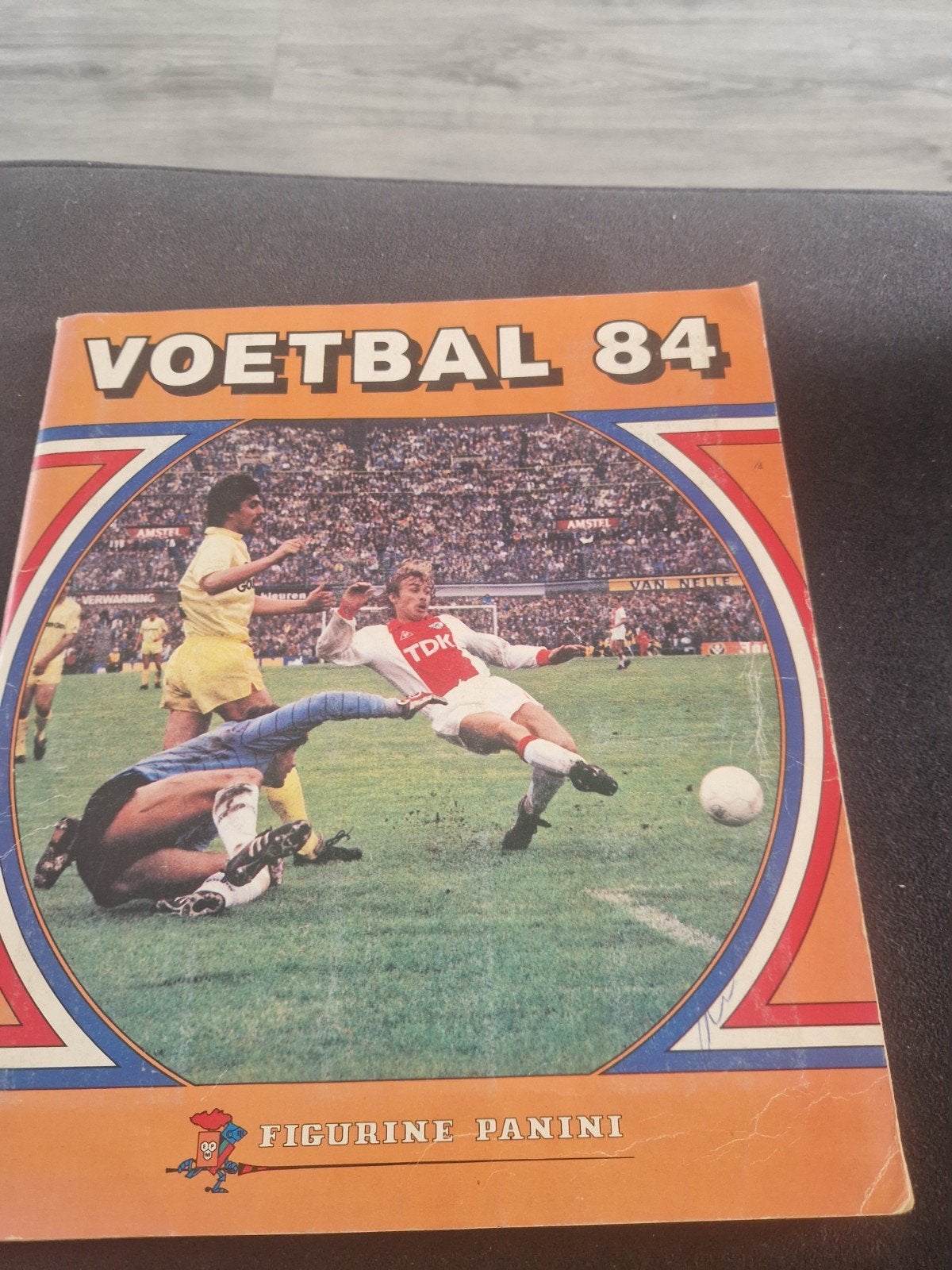 Panini Voetbal 84 Stickerboek - Compleet en in Goede Staat, Ophalen of Verzenden, Gebruikt, Speelkaart(en)