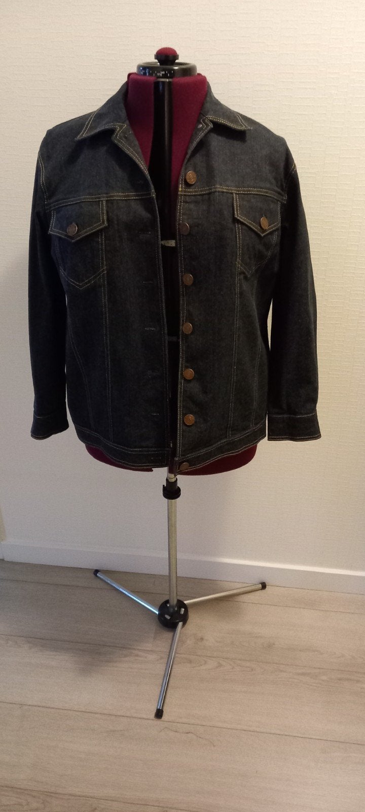 Spijkerjasje (jeans met stretch) maat 48, Kleding | Dames, Jassen | Zomer, Ophalen of Verzenden, Nieuw, Blauw