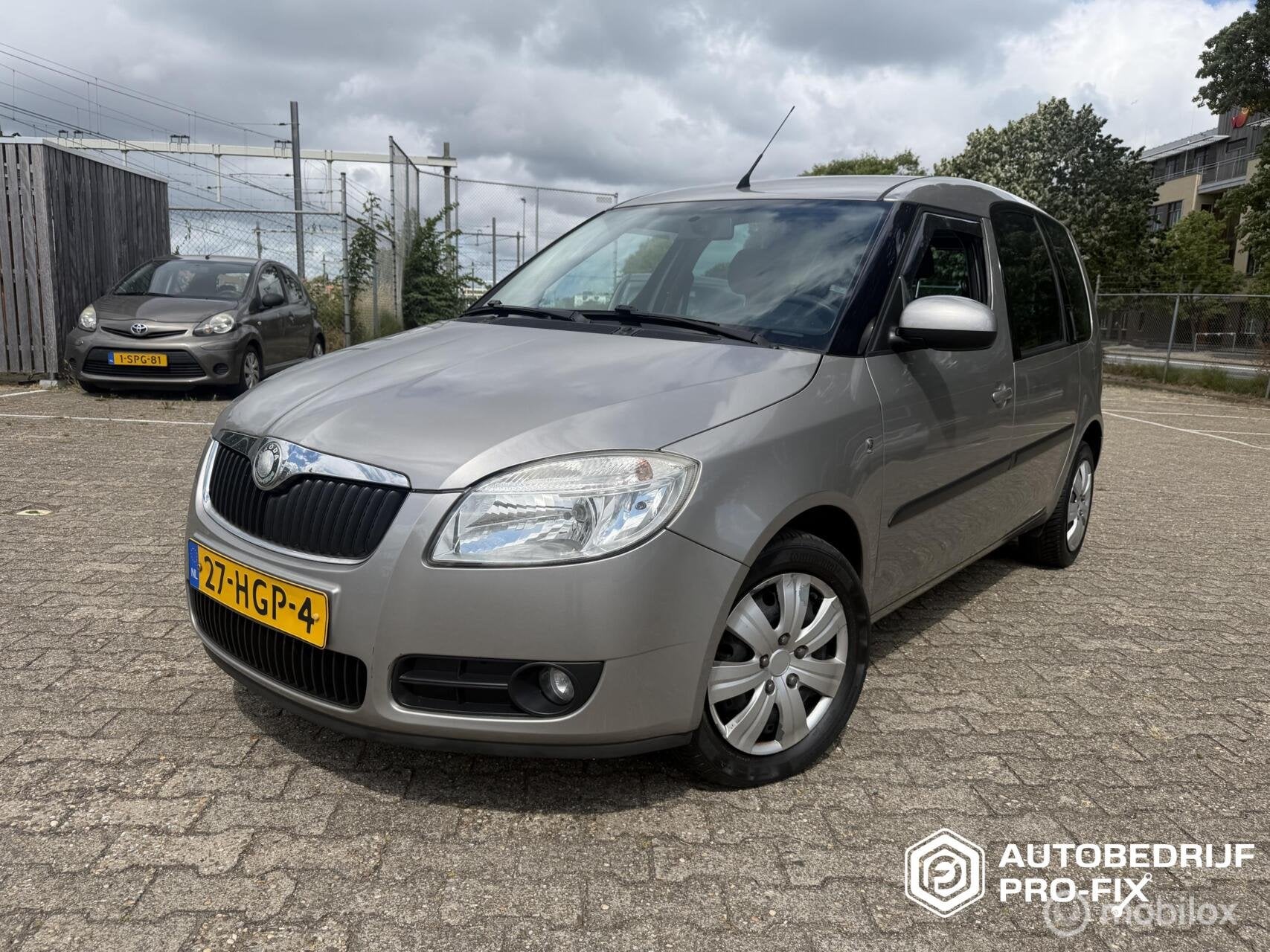 Skoda Roomster 1.4-16V Navigator TREKHAAK (BJ 2008 ), Voorwielaandrijving, Gebruikt, 4 cilinders, Roomster