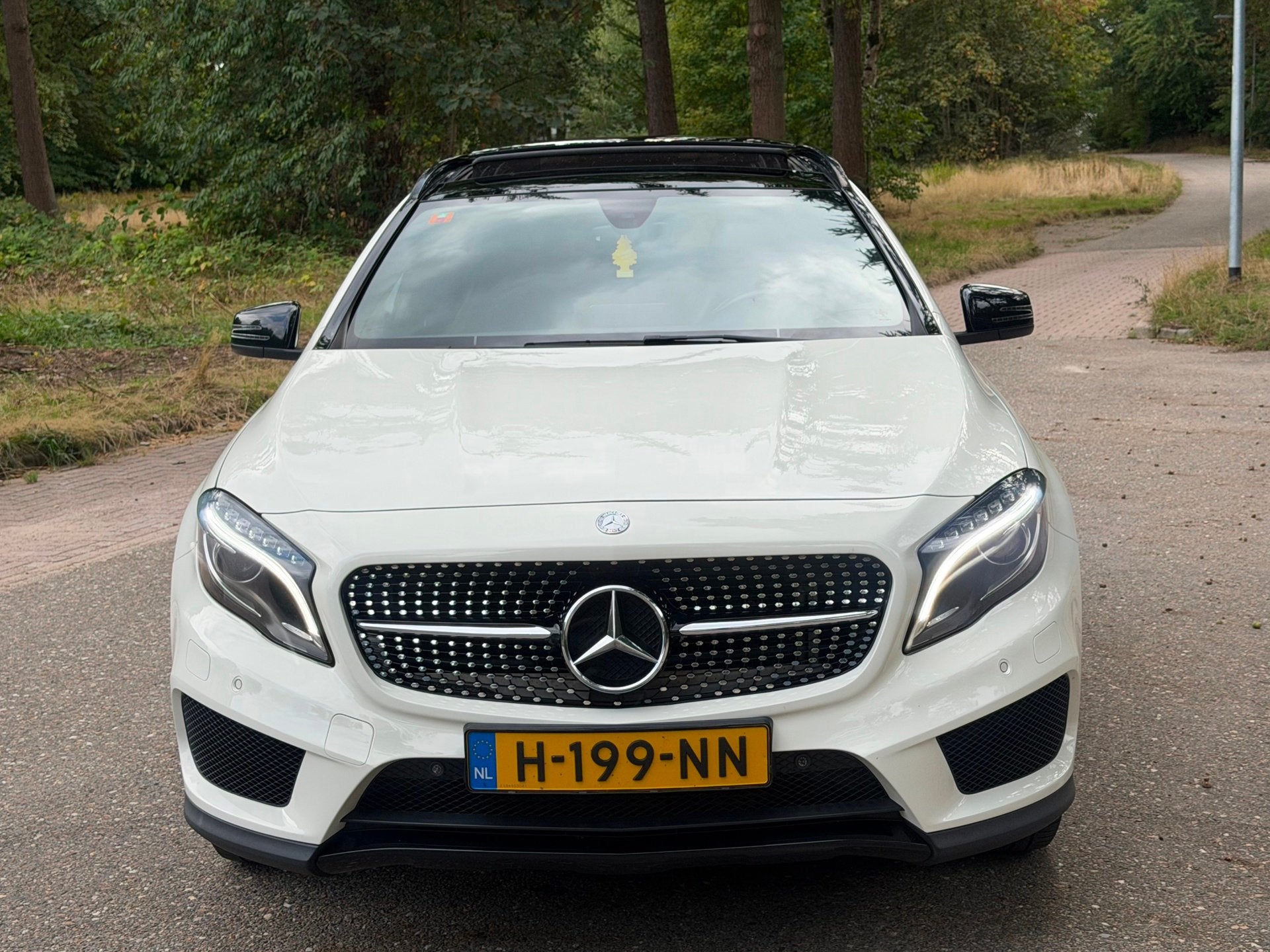 Mercedes-Benz GLA-klasse 200 AMG NIght PAKKET 12-2015 WIT PA, Gebruikt, 715 kg, Wit, 1595 cc