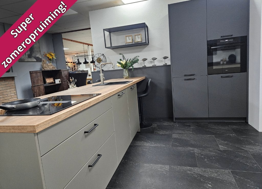 Showroomkeuken metallic zandgrijs met Quooker, Huis en Inrichting, 75 cm of meer, Nieuw, 200 cm of meer, Werkstraße 3 32289 Rödinghausen Duitsland
