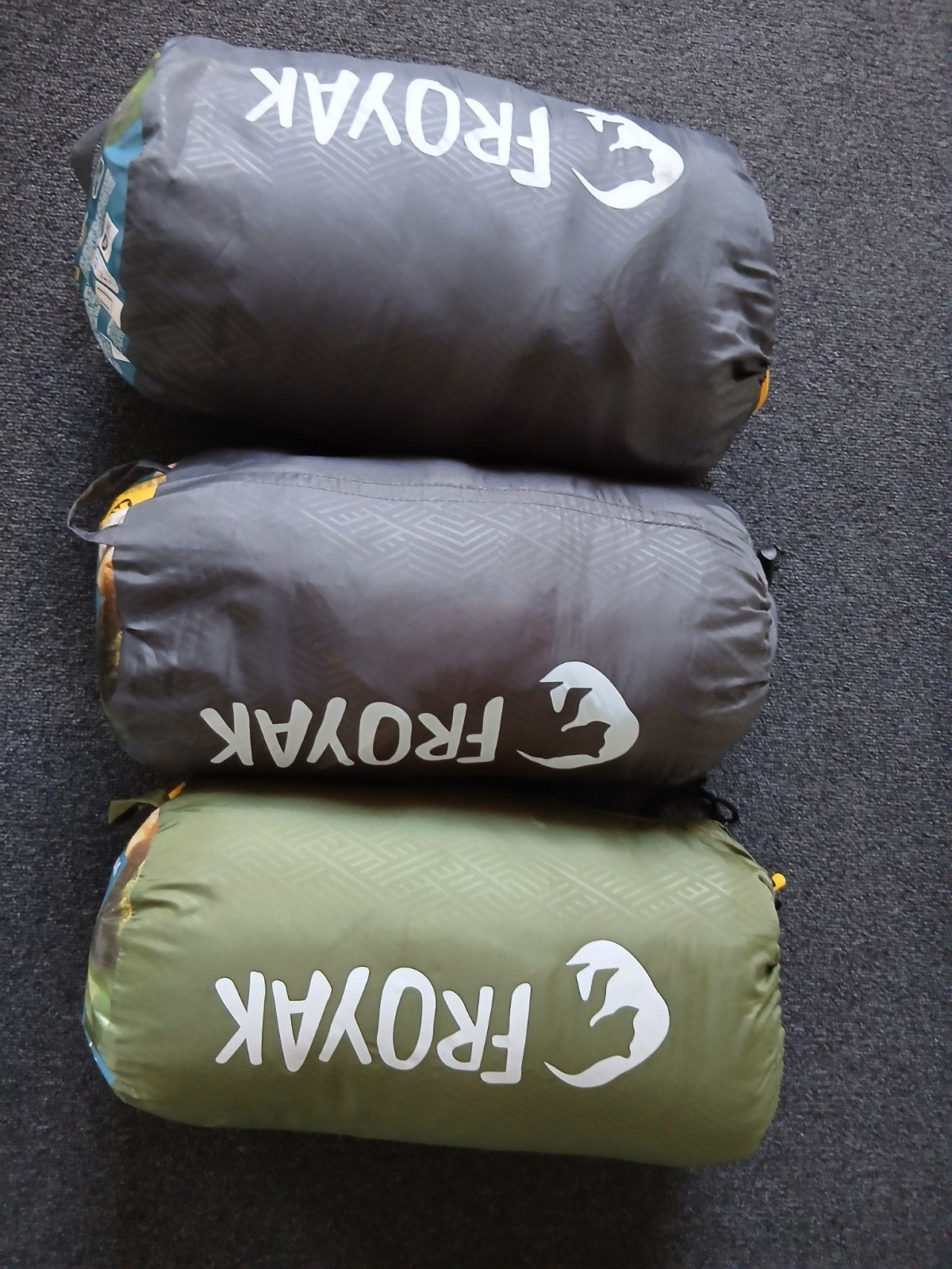 3x Froyak Slaapzakken 200 x 80 cm - Ideaal voor Kamperen, Ophalen, Zo goed als nieuw