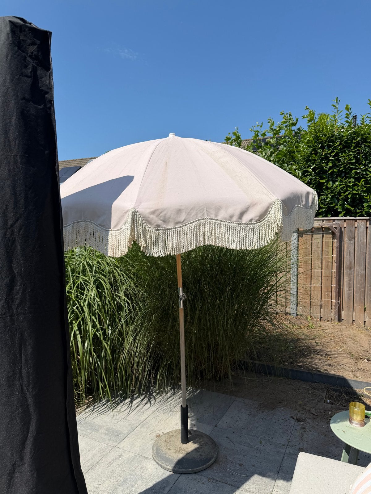 Vintage Parasol met Franjes - Crème, Tuin en Terras, Parasols, Ophalen, Gebruikt, Kantelbaar, 2 tot 3 meter