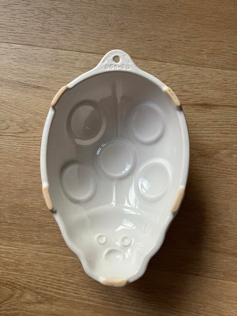 Leuke lieveheersbeestje puddingvorm - wit keramiek, Ophalen of Verzenden, Gebruikt