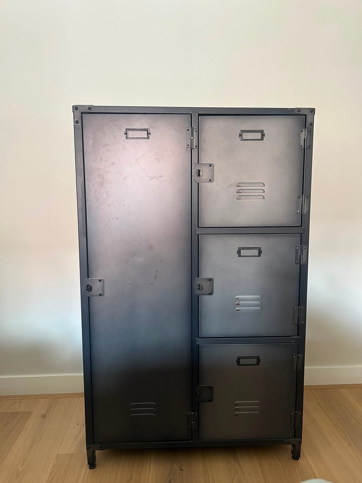 Metalen lockerkast met planken en deuren, Ophalen, Gebruikt, 100 tot 150 cm, 50 tot 100 cm