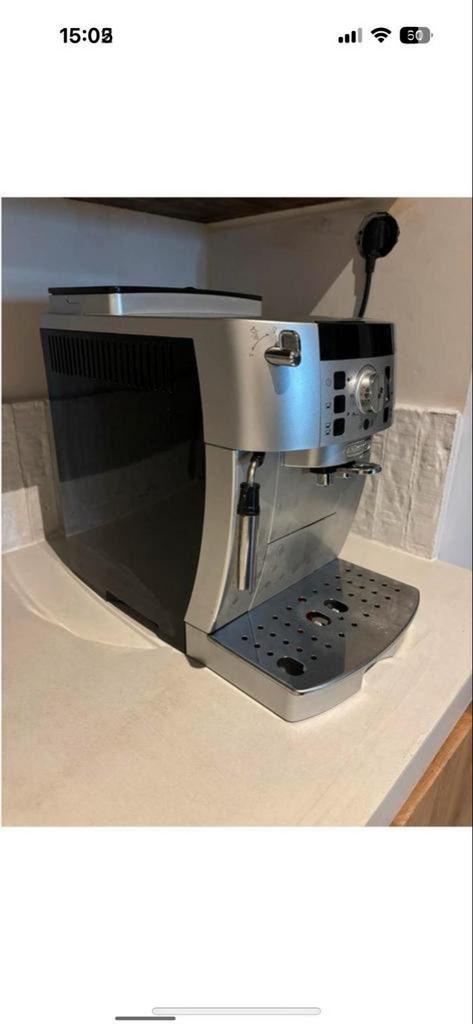 DeLonghi Magnifica S ECAM22.110.SB, Witgoed en Apparatuur, Koffiezetapparaten, Koffiemachine, Koffiebonen, Zo goed als nieuw, Ophalen