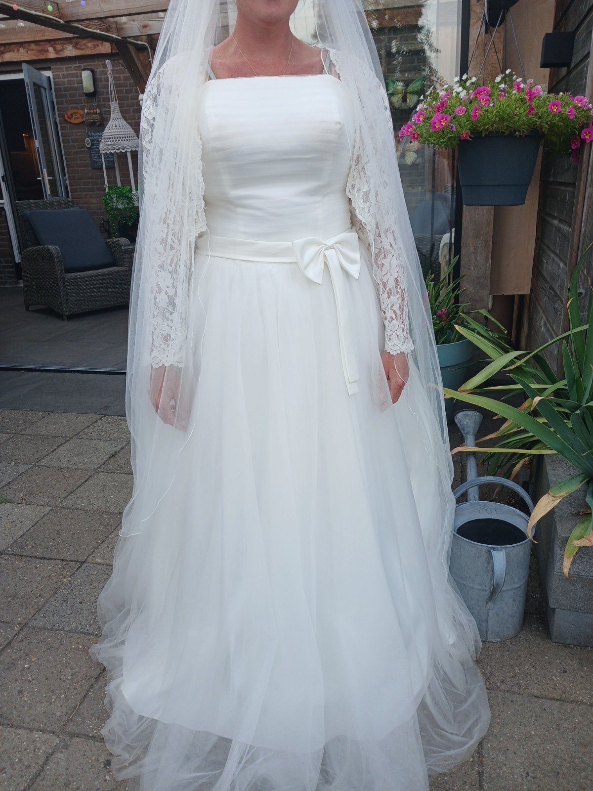 Rosera Trouwjurk met sluier en kanten bolero, Ophalen, Trouwjurk, Wit, Zo goed als nieuw