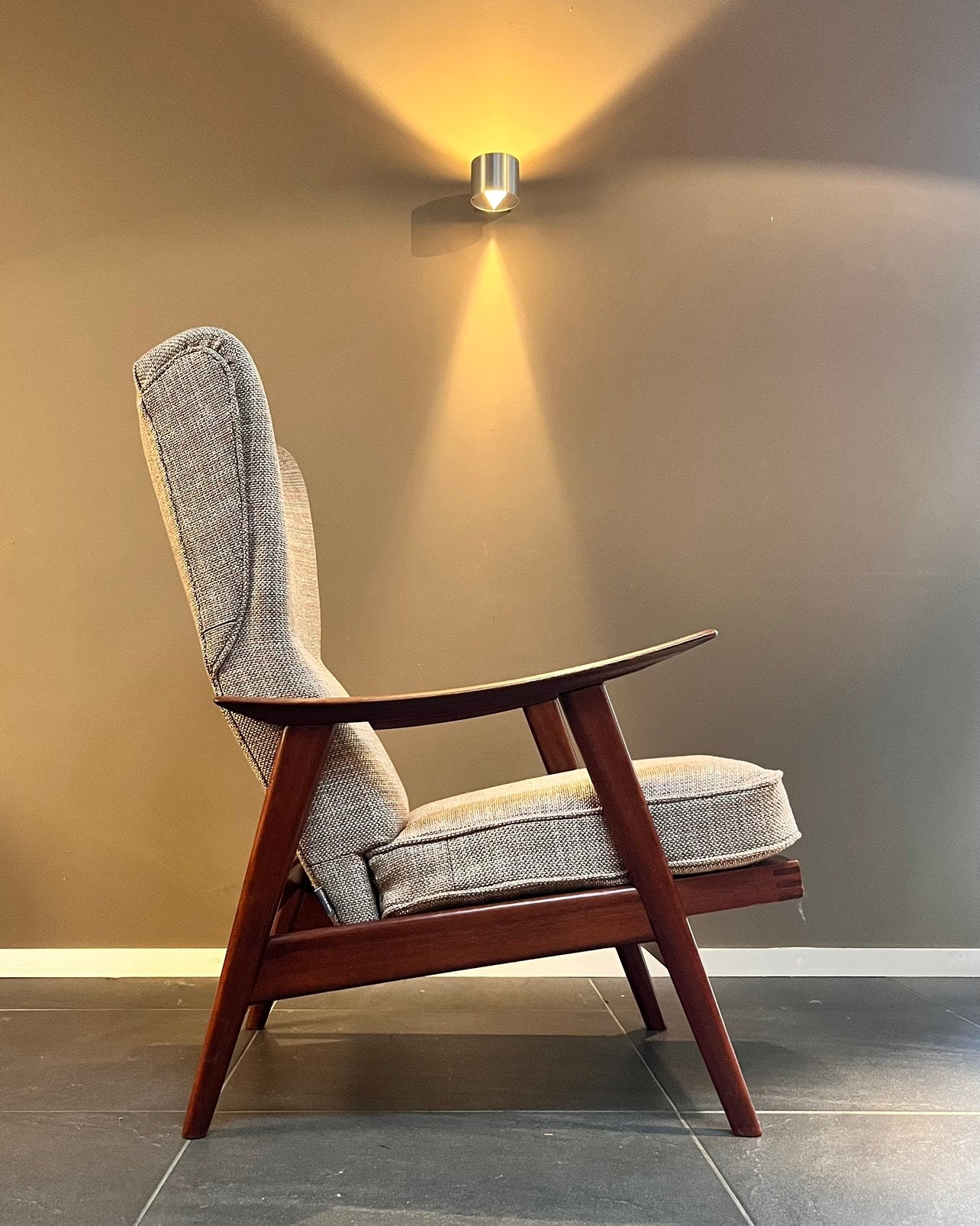 Mid century wingbackchair | verstelbare loungefauteuil, Ophalen, Nieuw, 75 tot 100 cm