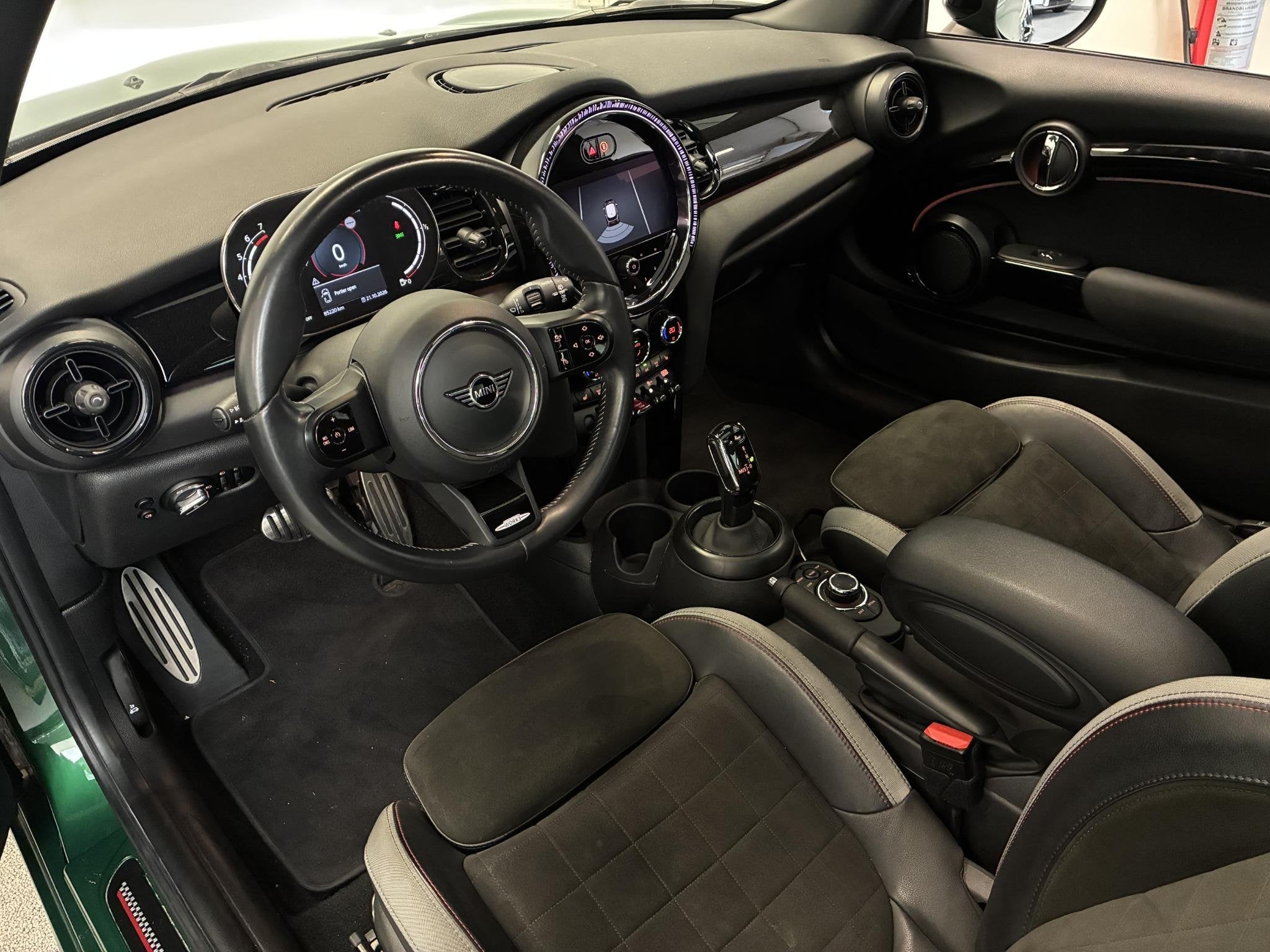 MINI Cooper 1.5 John Cooper Works | JCW | PANO | 1e EIG | CA, Auto's, Dealer onderhouden, 136 pk, Gebruikt, 4 stoelen