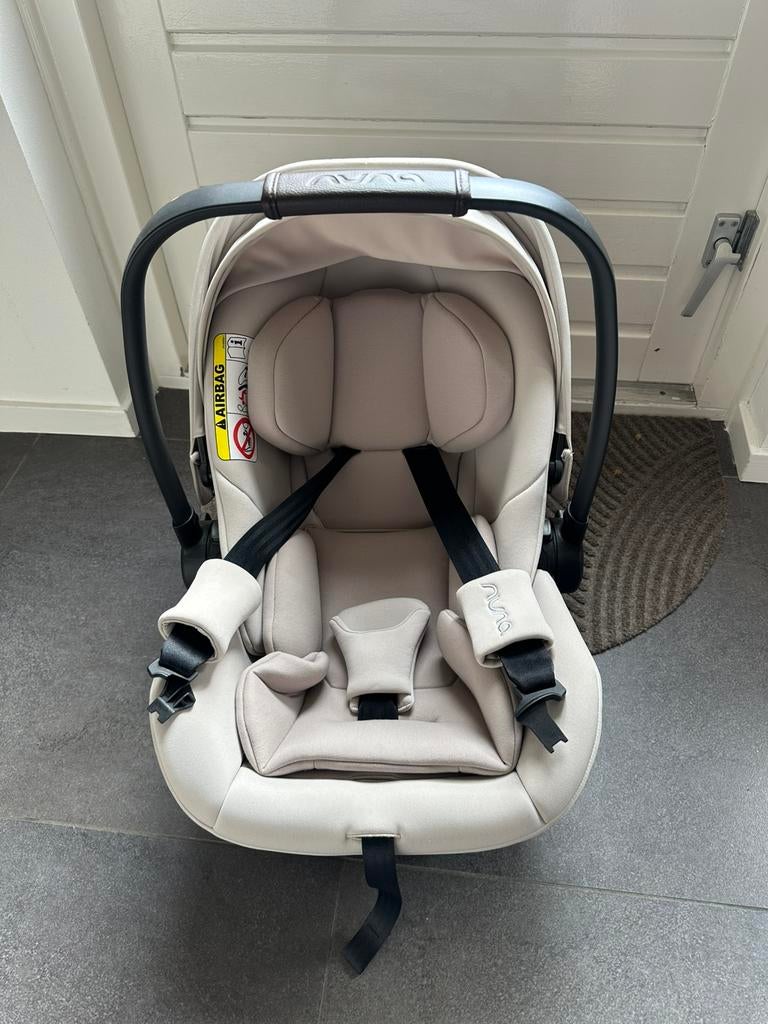 Nuna maxicosi Biscotti, Zo goed als nieuw, Isofix, 0 t/m 13 kg, Ophalen