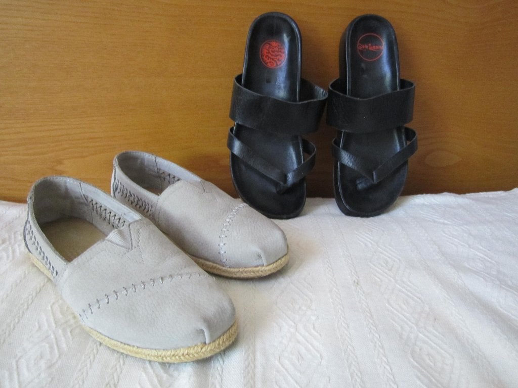 Leuk!...Toms / Clarks en Think design schoenen maat 37, Verzenden, Zo goed als nieuw, Clarks, Toms + Think, Instappers