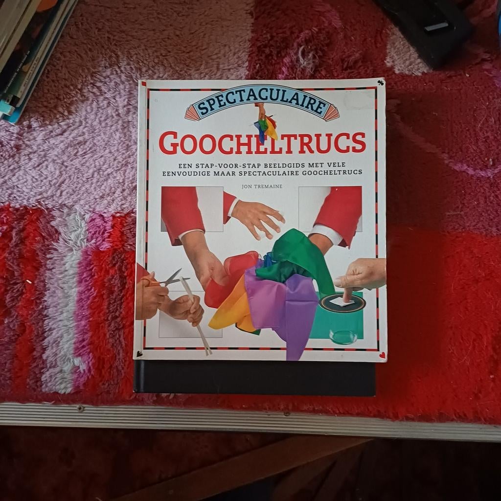 Spectaculaire Goocheltrucs boek, Boeken, Ophalen of Verzenden