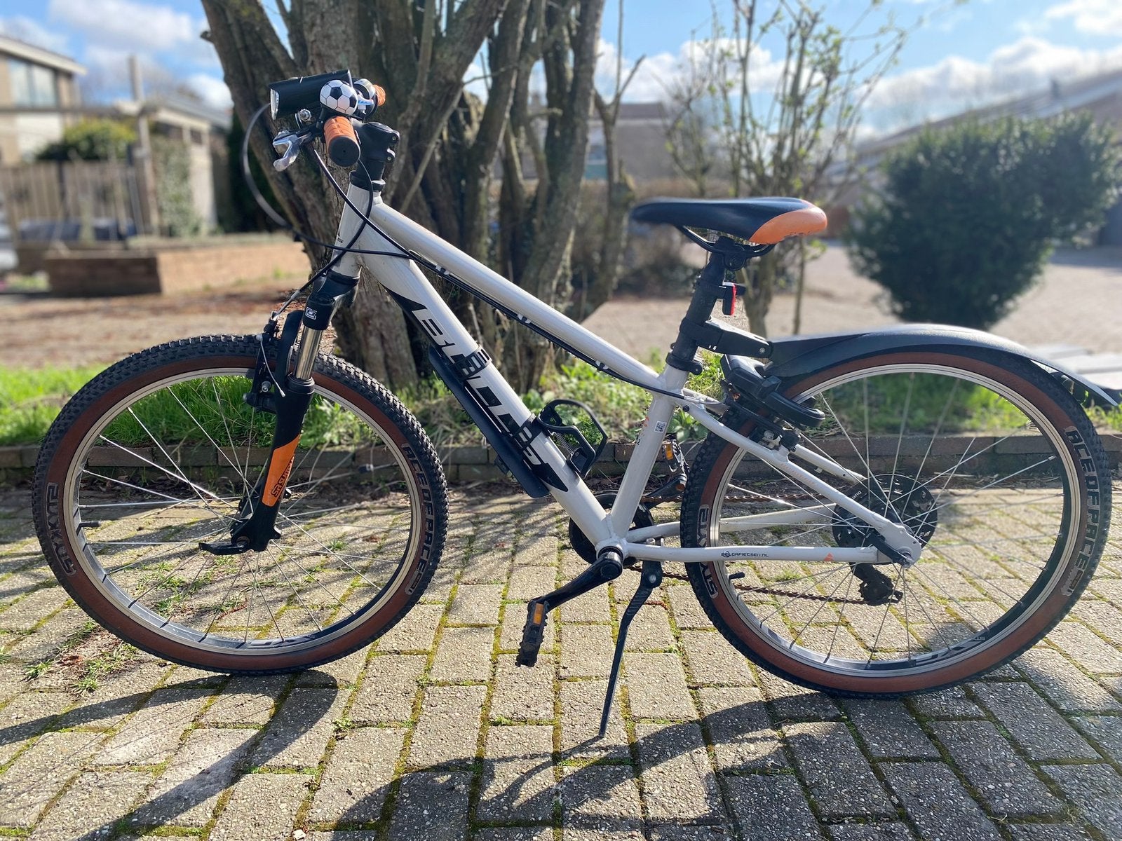 Foto 2 van Mountainbike 24 inch