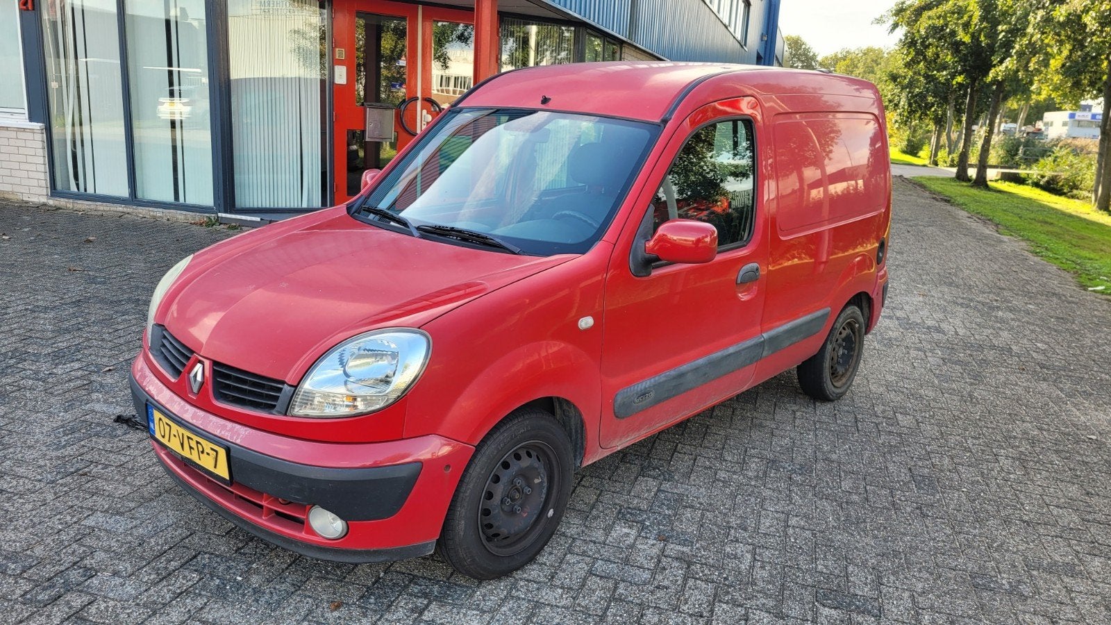 Renault Kangoo 1.5 DCI 50KW E4 2007 met apk Airco en lage km, Auto's, Voorwielaandrijving, Stof, Zwart, Renault