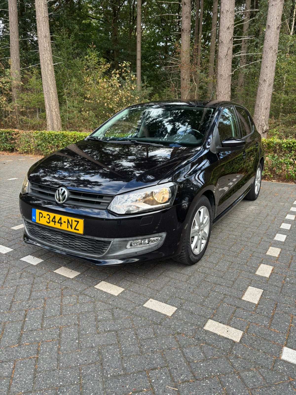 Volkswagen Polo 1.4 16V/ Trendline/ 2009/ APK 31-8-2027, Voorwielaandrijving, 970 kg, Stof, Zwart