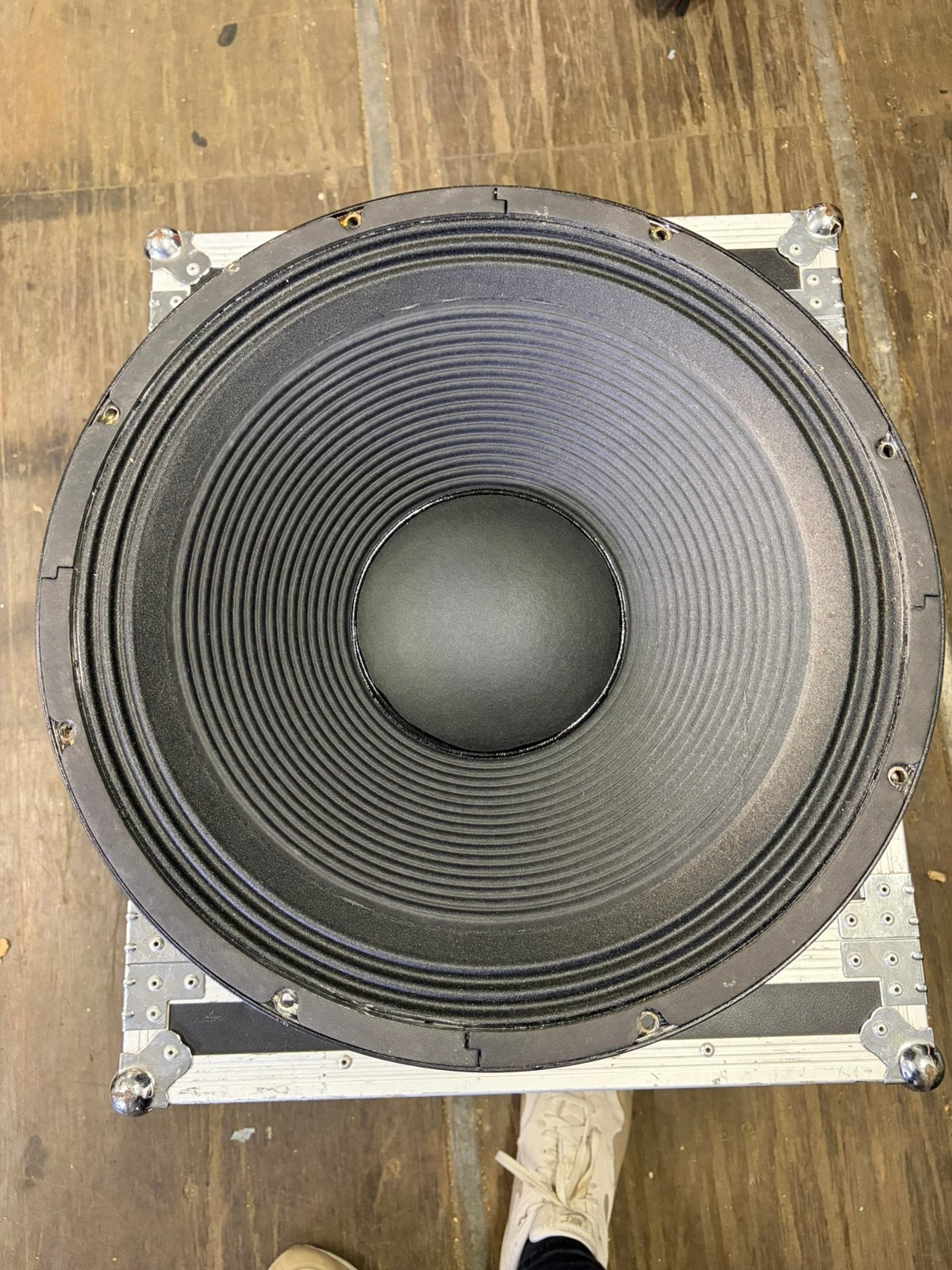 Electro Voice EVX180B, Ophalen of Verzenden, Zo goed als nieuw, Subwoofer, Overige merken
