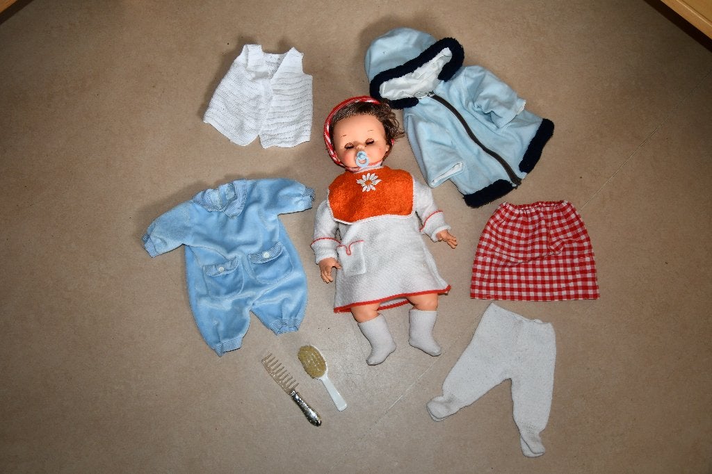 Babypop 50 cm. met uitzet, Ophalen of Verzenden, Babypop