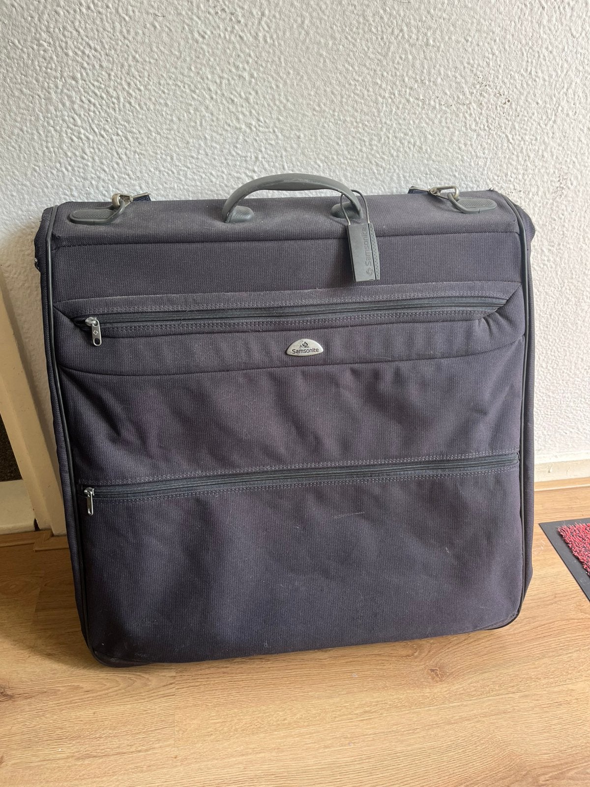 Reistas, 30 cm of meer, Gebruikt, Zwart, Minder dan 35 cm