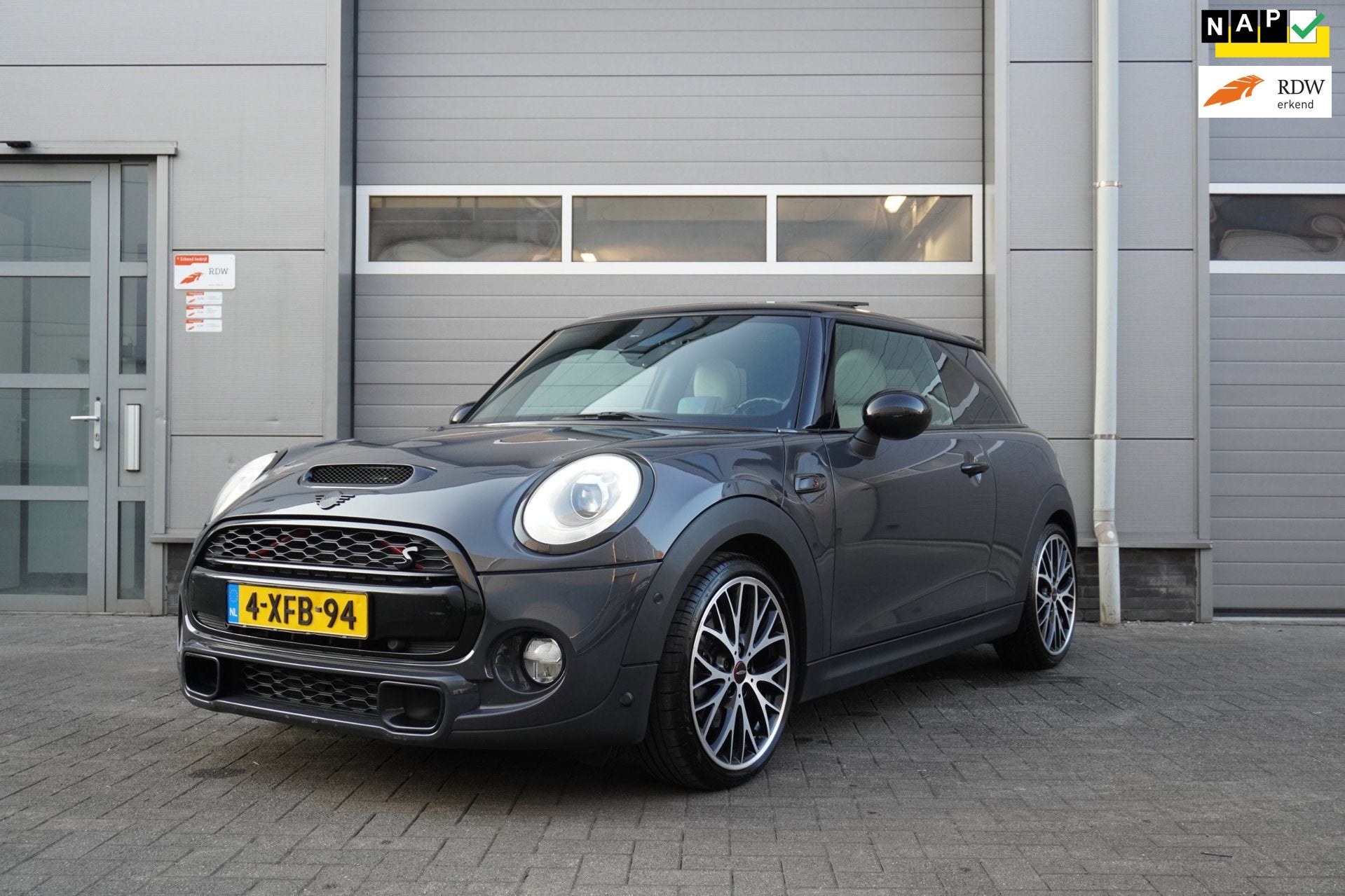 Mini 3-Deurs 2.0 Cooper S, Auto's, Mini, 1998 cc, Gebruikt, Automatische klimaatregeling, 4 stoelen
