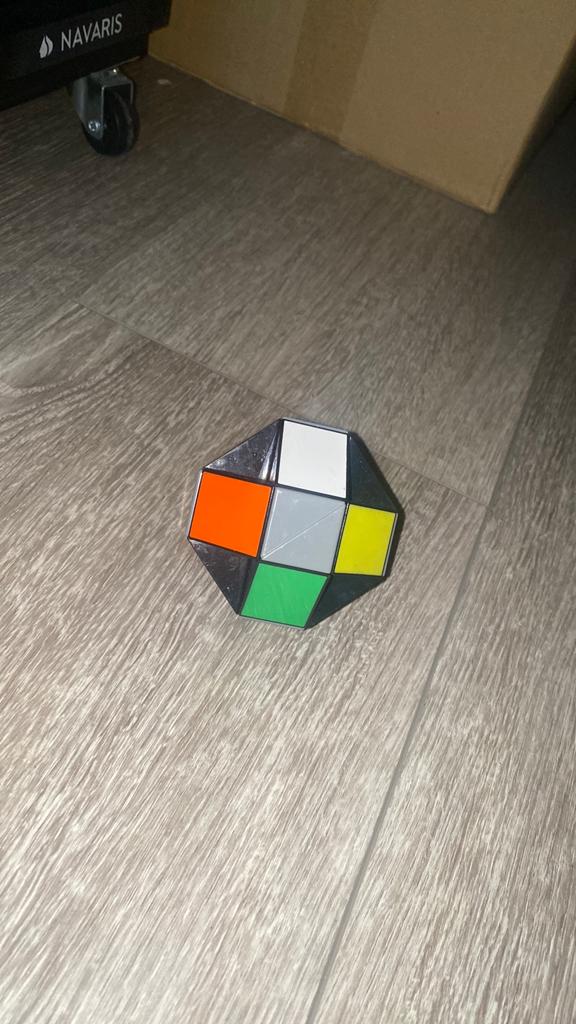 Rubiks twist, Ophalen of Verzenden, Zo goed als nieuw