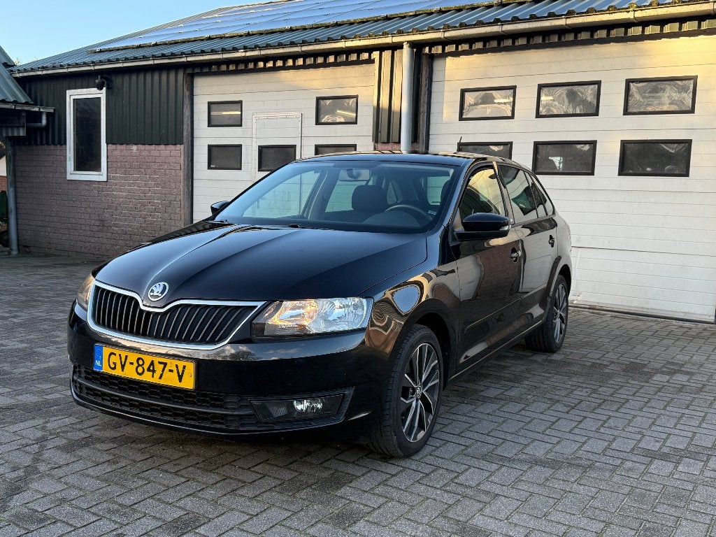 Skoda Rapid 1.2 TSI Spaceback 2015 Zwart Edition, Auto's, Stof, Origineel Nederlands, Bedrijf, Handgeschakeld