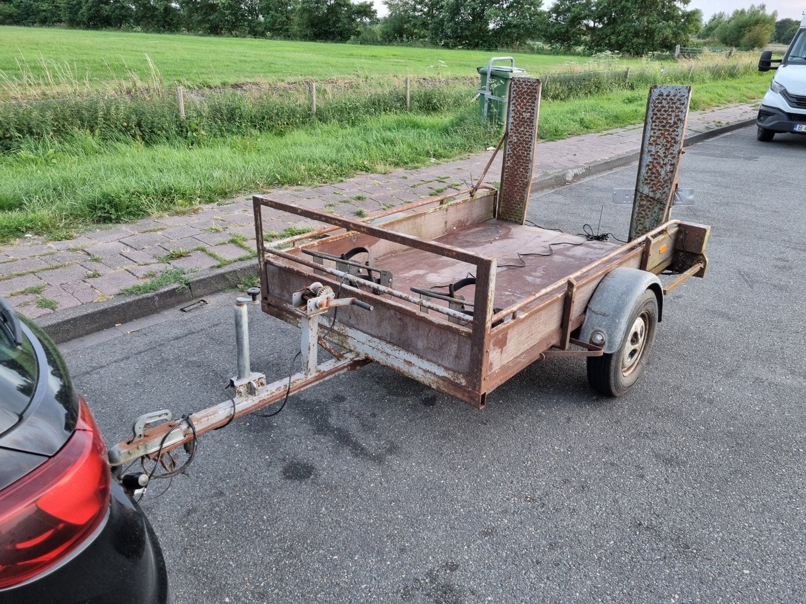 grote aanhanger met oprijplaten € 195,00 bel 06_24309421, Ophalen of Verzenden