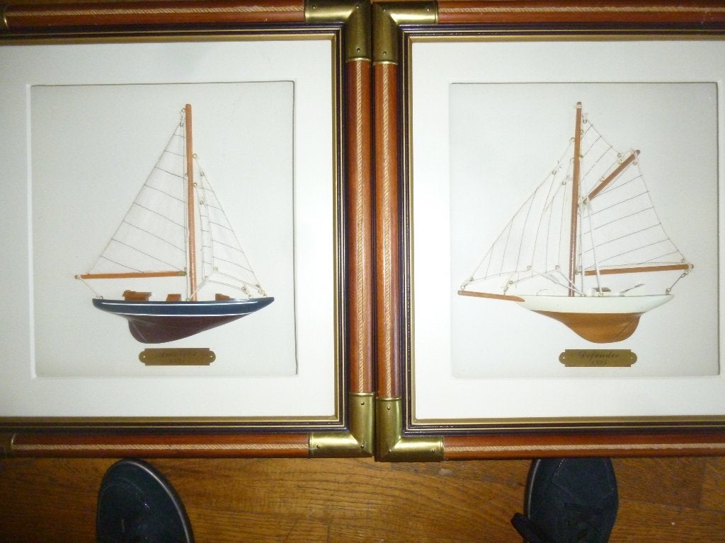 2 Schilderijen      schepen, Ophalen, Achter glas