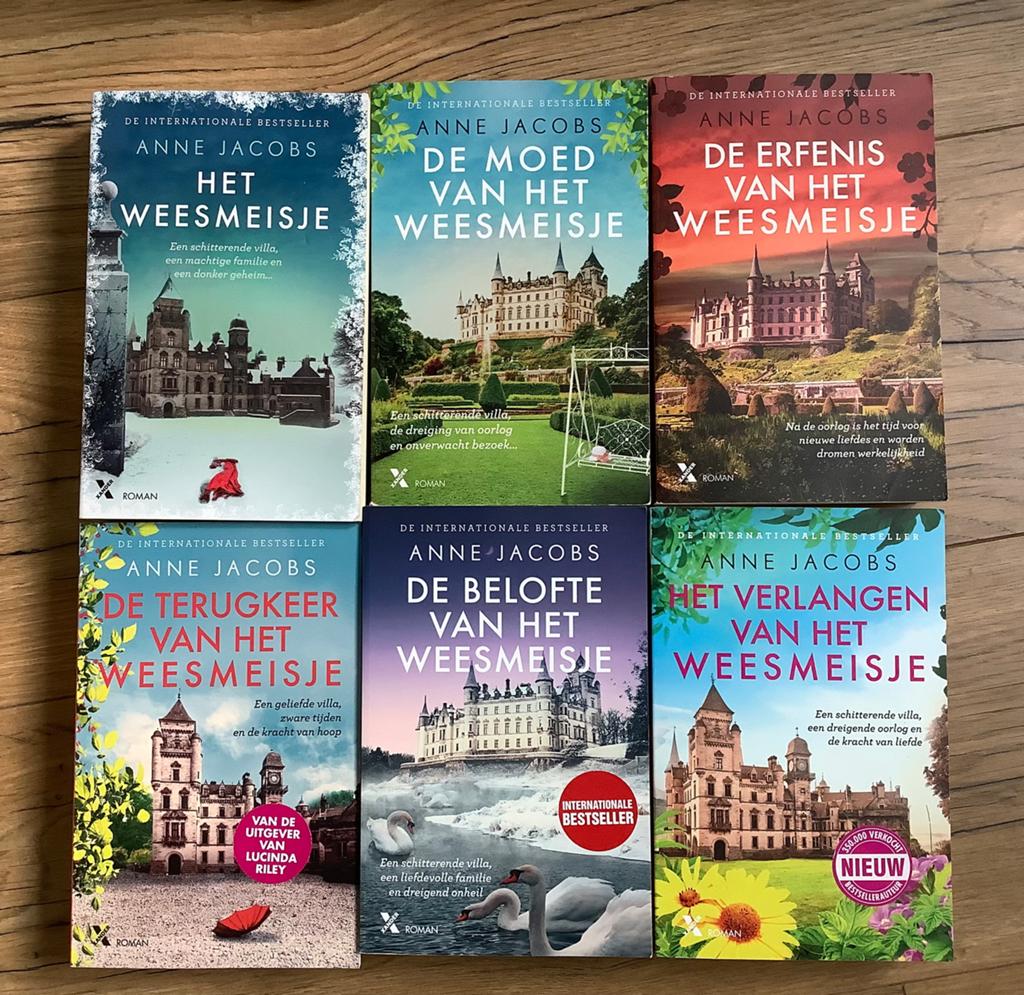 Complete serie Het Weesmeisje van Anne Jacobs, Boeken, Historische romans, Ophalen, Zo goed als nieuw