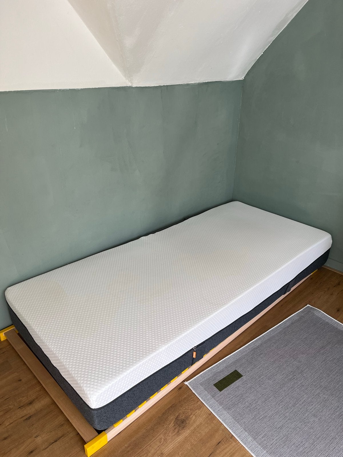 Emma Hybrid Matras 200x90 cm met deken en matrashoes, 90 cm, Eenpersoons, Ophalen of Verzenden, Zo goed als nieuw
