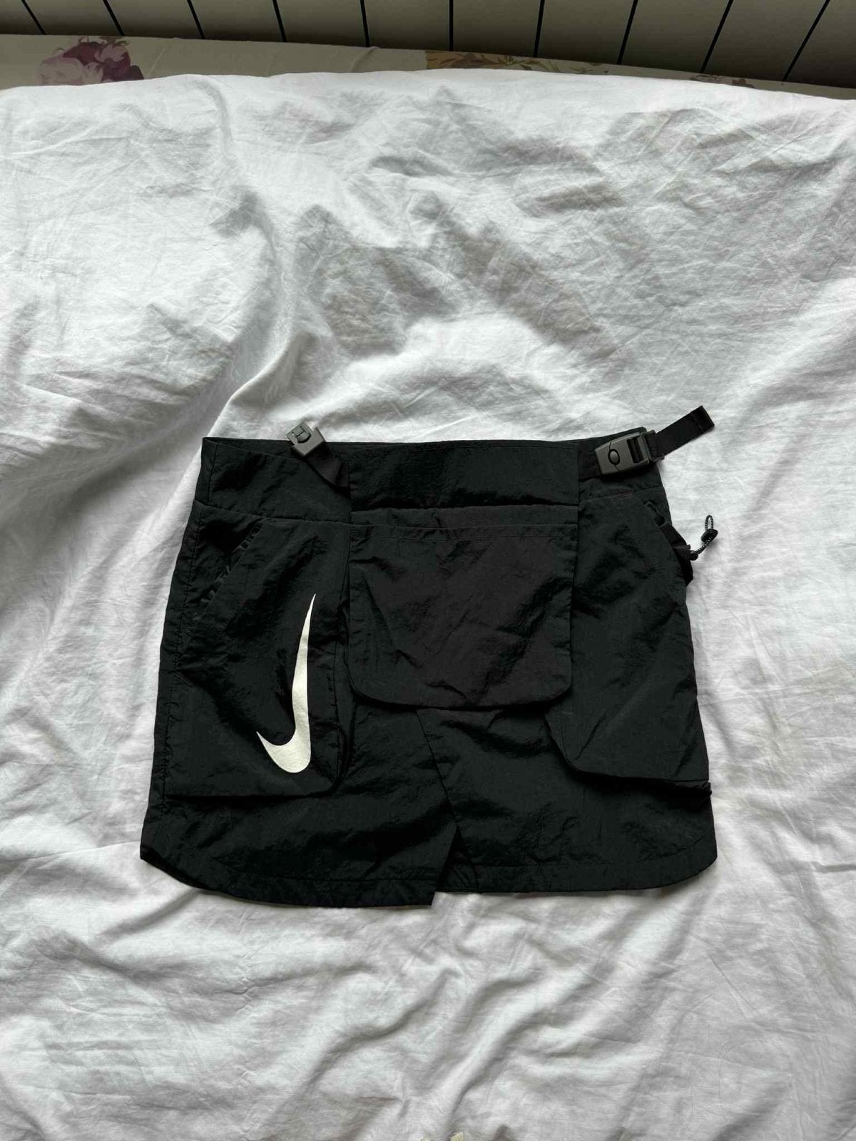 Nike Tech Pack Utility Rok Zwart - Maat M, Kleding | Dames, Maat 38/40 (M), Zwart, Ophalen of Verzenden, Zo goed als nieuw
