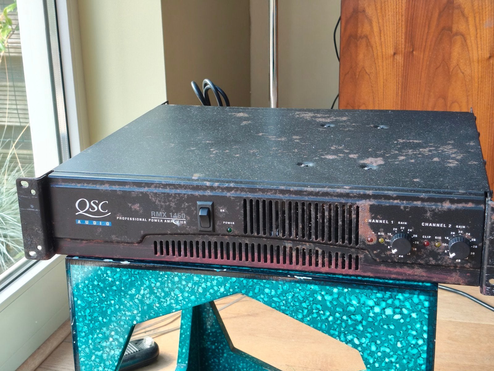 QSC Audio RMX1450 Professionele Versterker - Opknapper, Ophalen of Verzenden, Gebruikt
