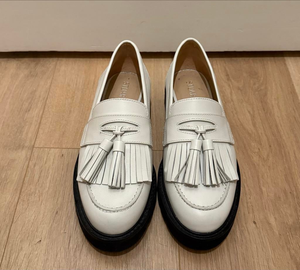 Stuart Weitzman loafers, maat 38, Kleding | Dames, Schoenen, Ophalen of Verzenden, Zo goed als nieuw, Wit, Instappers