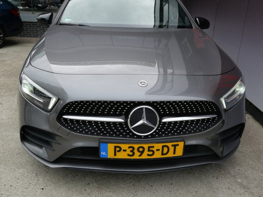 Mercedes-Benz A-Klasse 180 AMG | NIGHT PAKKET | PANORAMA | W, Voorwielaandrijving, 136 pk, Gebruikt, 4 cilinders