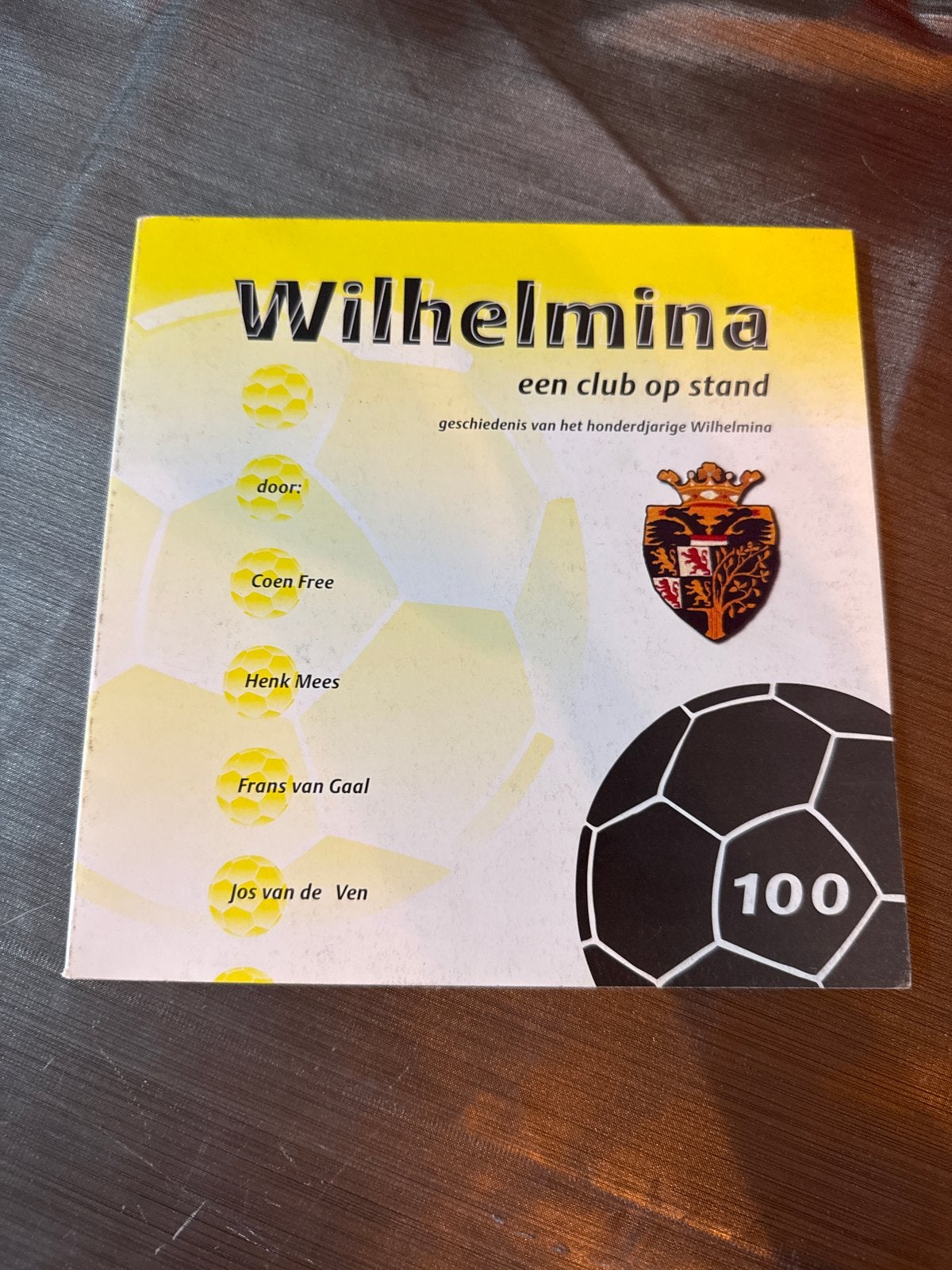Wilhelmina: Een Club op Stand - 100 Jaar Geschiedenis, Ophalen of Verzenden, Zo goed als nieuw, Balsport