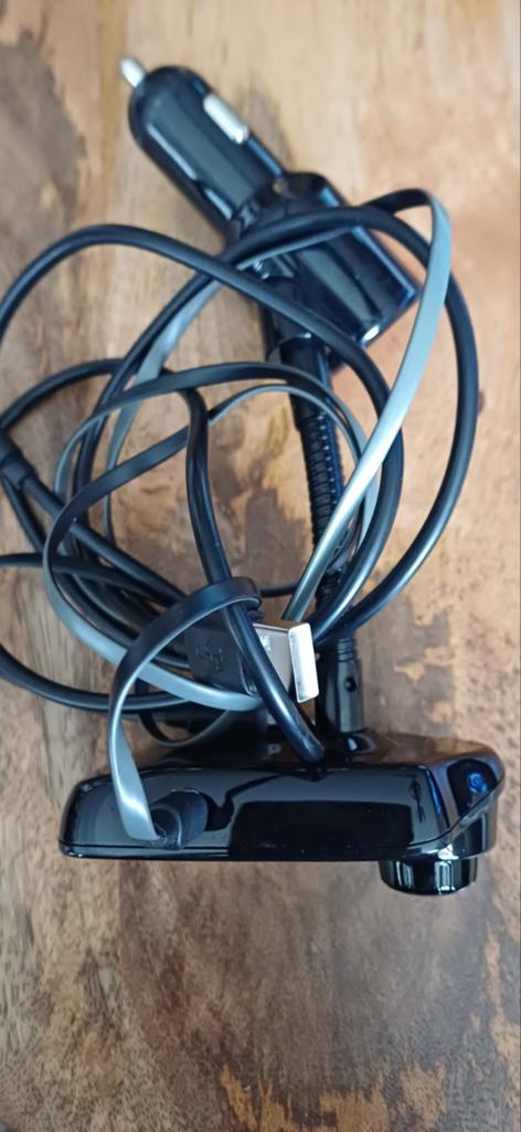 Bluetooth FM Transmitter voor handsfree bellen in de auto, Ophalen, Gebruikt