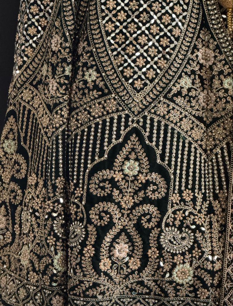 Nieuwe Ghagra Choli Maat 42, Ophalen of Verzenden, Nieuw, Maat 42/44 (L)