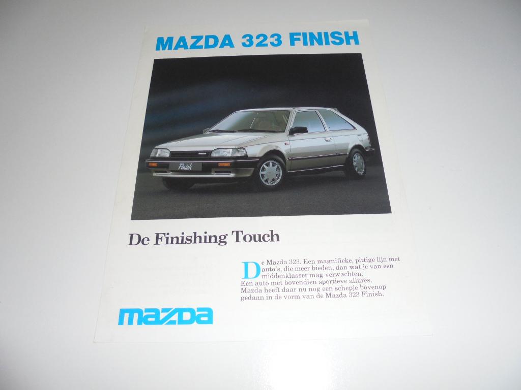 leaflet Mazda 323 Finish  1989, Boeken, Ophalen of Verzenden, Zo goed als nieuw, Mazda