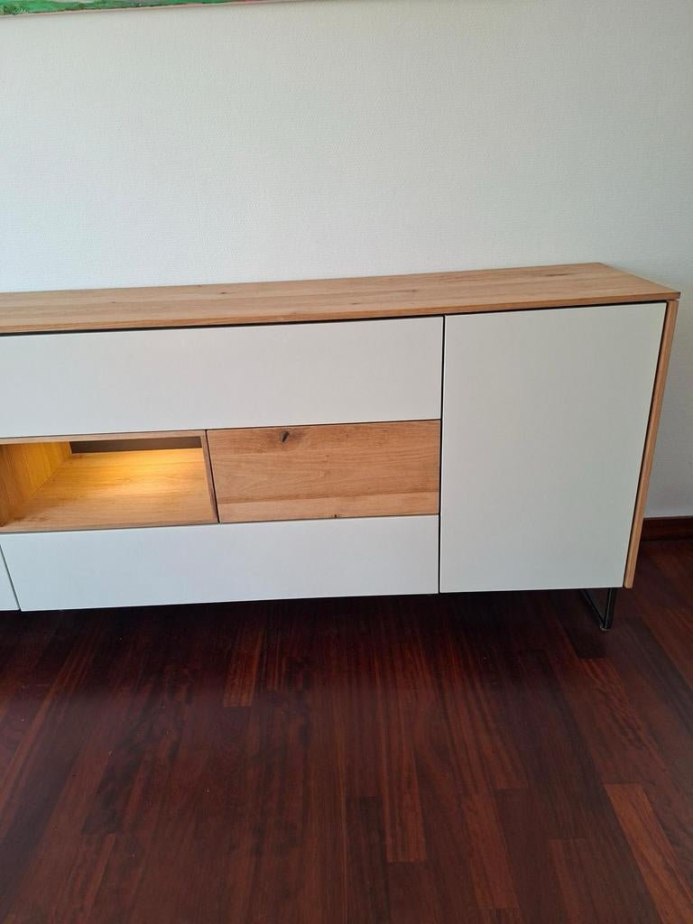 Xooon Lindfield dressoir 240cm, Huis en Inrichting, Kasten | Dressoirs, Gebruikt, 200 cm of meer, 25 tot 50 cm, Met lade(s), Met deur(en)