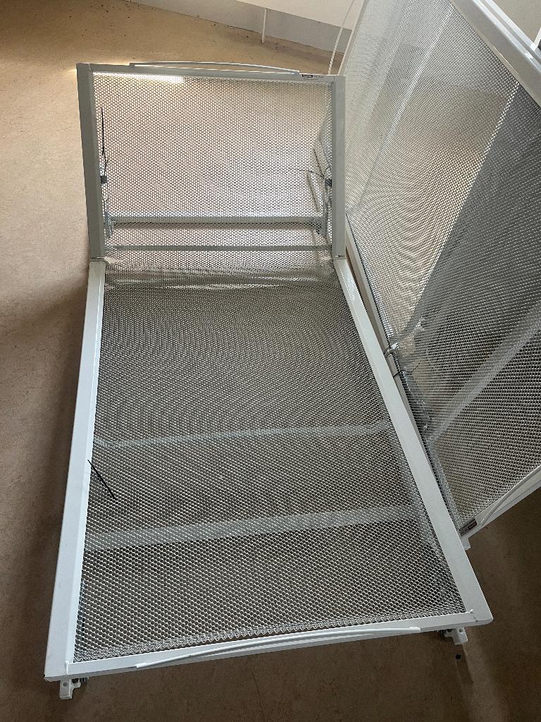 Spiraal bedden (2), Ophalen, Gebruikt, 90 cm, Eenpersoons