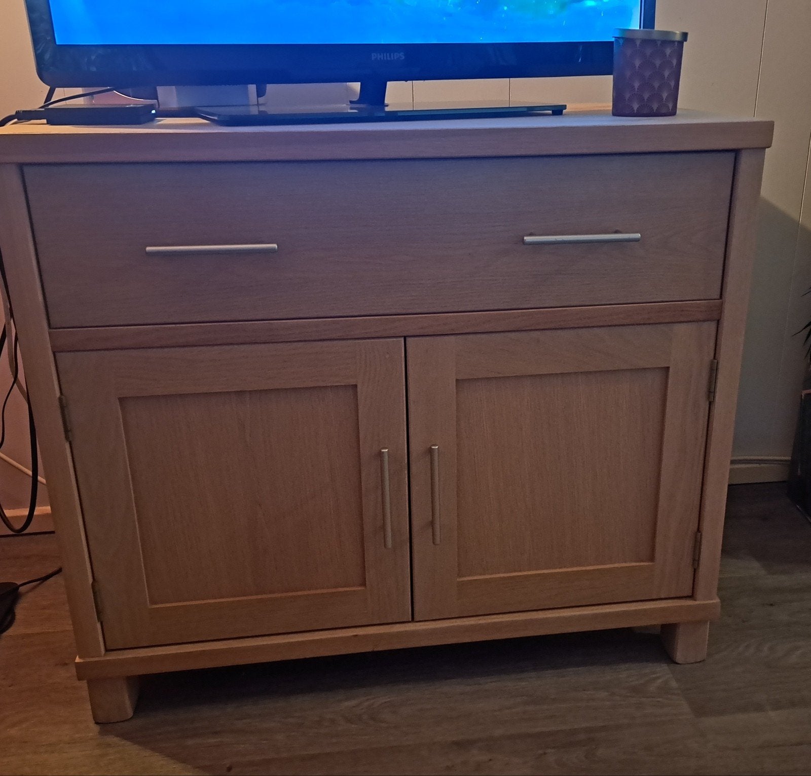 Kastje,  voor bijv. tv, Ophalen, Gebruikt, Lichtbruin hout, zonder beschadigingen