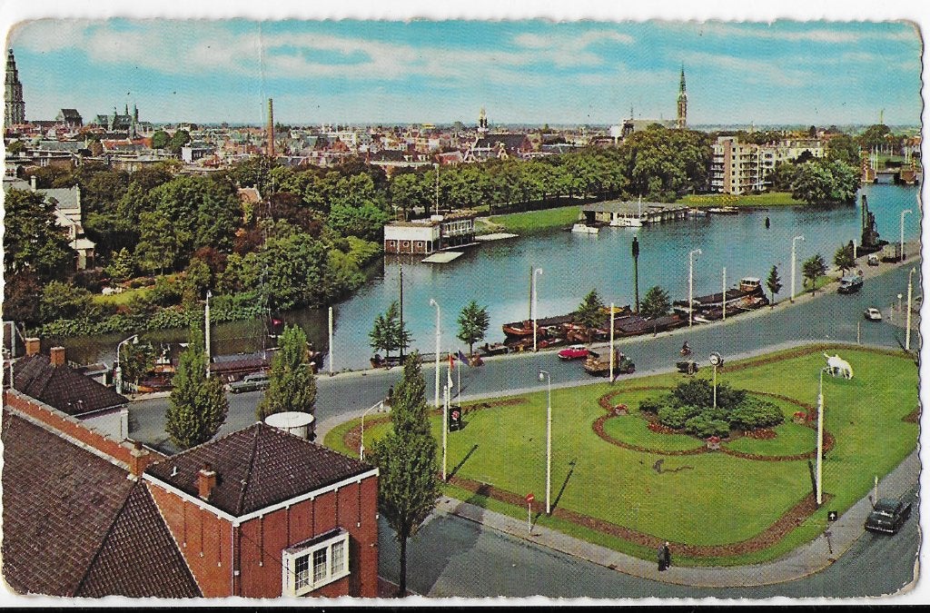Groningen Stationsplein Ongelopen Ansichtkaart ( 2017 ), Ophalen of Verzenden, 1960 tot 1980, Ongelopen, Groningen