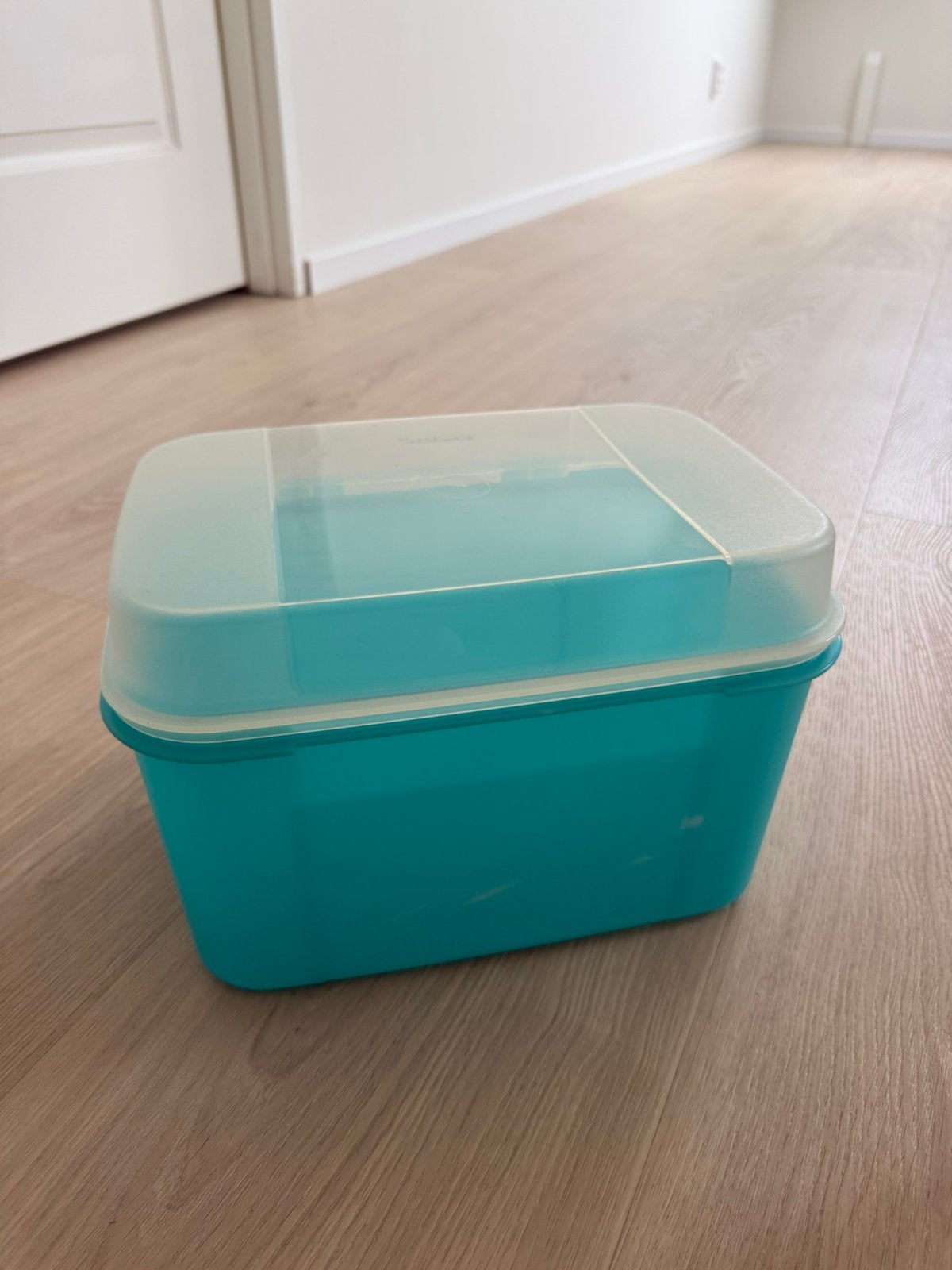 Tupperware Variadoos 7,3L NIEUW, Ophalen of Verzenden, Zo goed als nieuw
