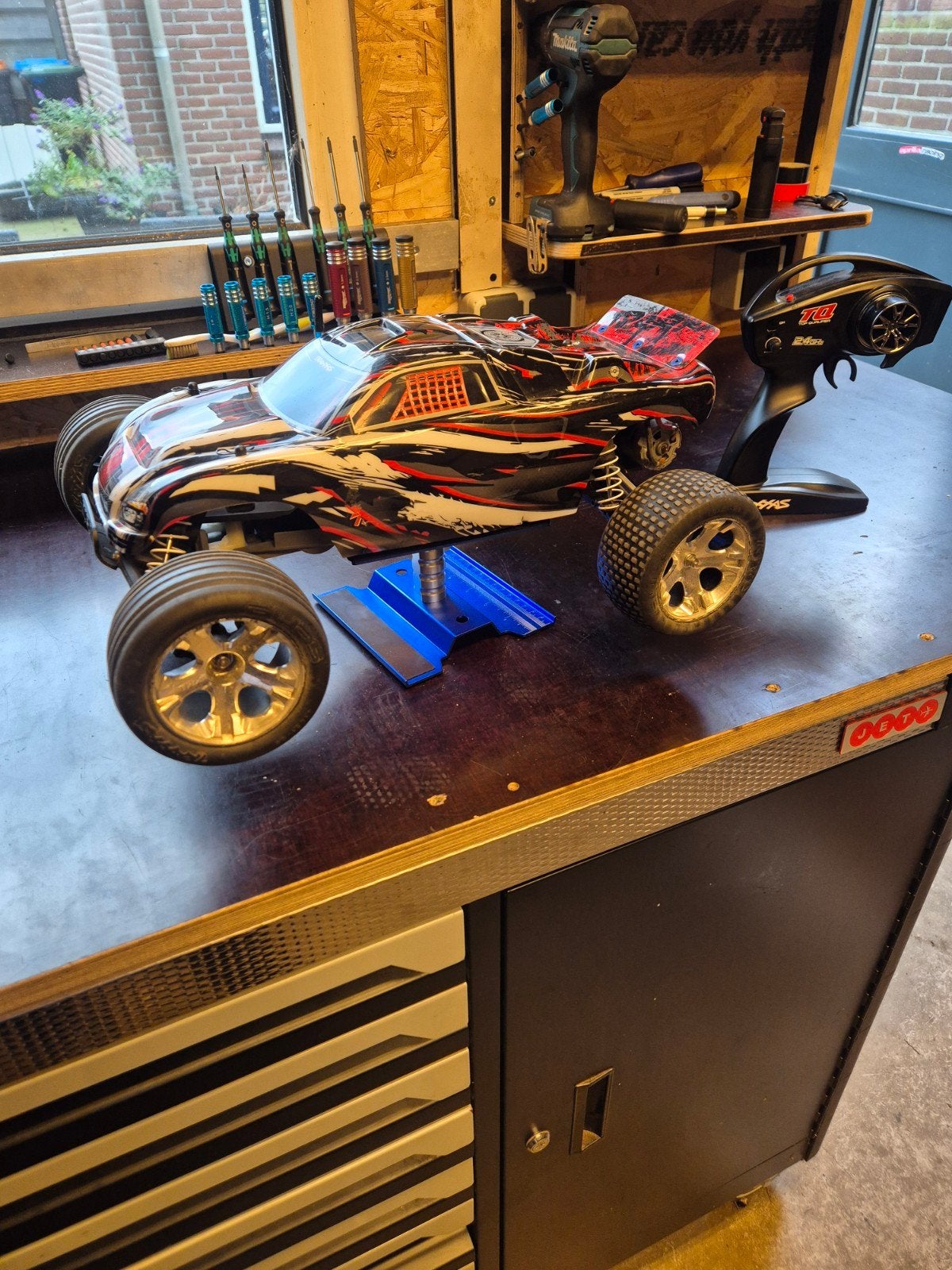 traxxas rustler in zeer goeie staat, Elektro, Auto offroad, Ophalen of Verzenden, Zo goed als nieuw