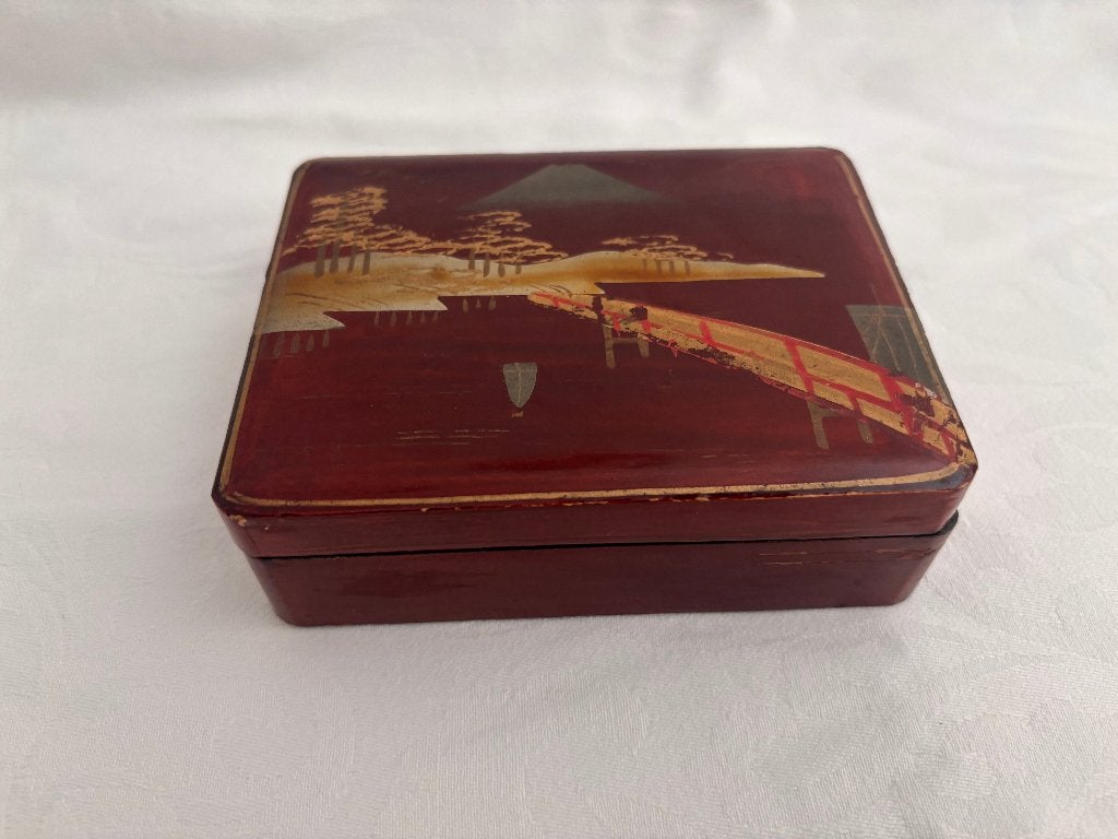 Art Deco Japans lakkistje met landschap en mount Fuji., Antiek en Kunst, Ophalen of Verzenden