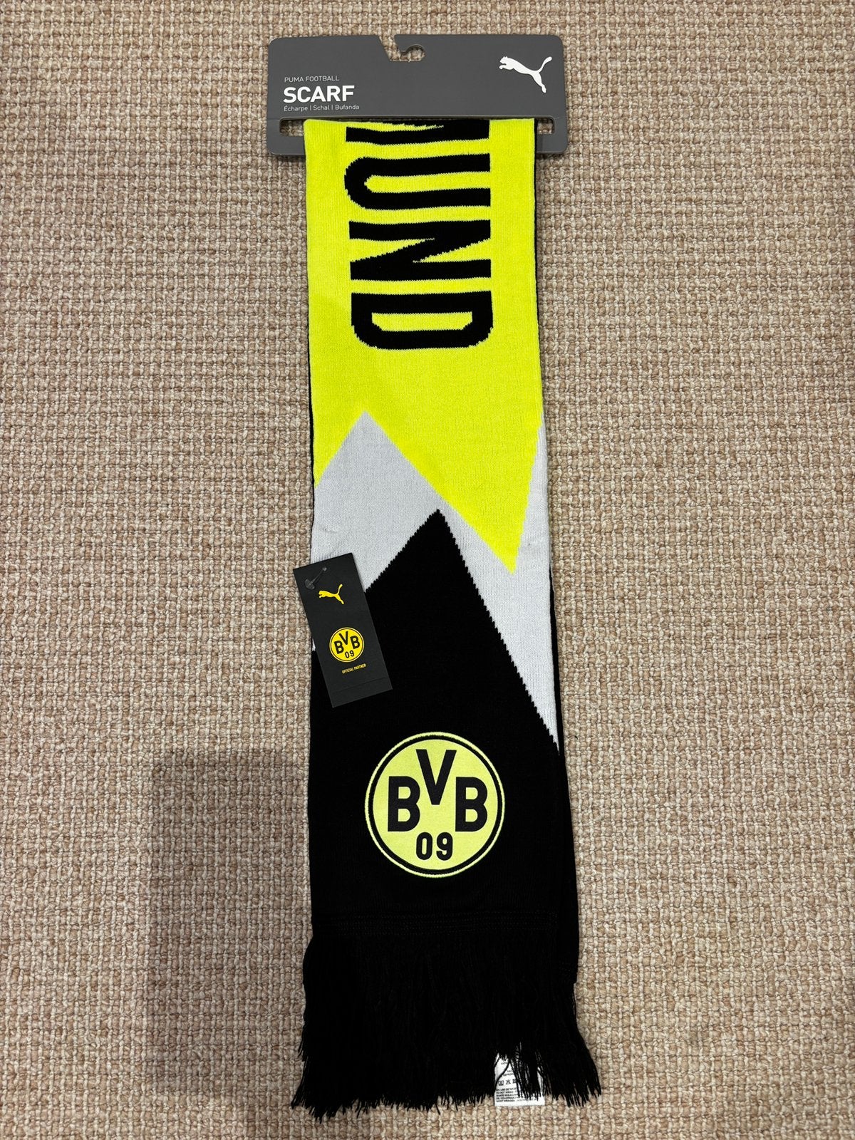 Nieuwe sjaal Borussia Dortmund - BVB 09, Ophalen of Verzenden, Nieuw, Overige maten, Sjaal