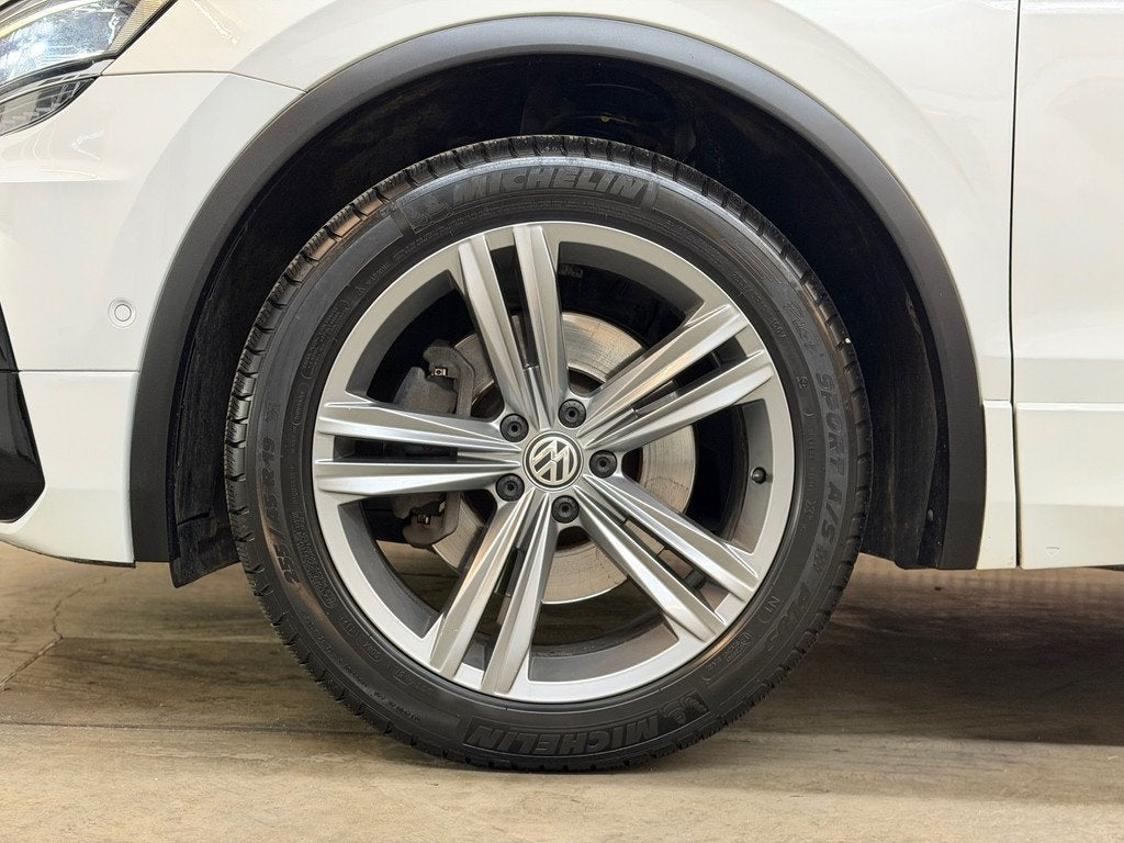 Volkswagen Tiguan 2.0 TDI 4Motion DSG 2018 3xR-Line LED VIRT, Auto's, Volkswagen, Automaat, Gebruikt, 4 cilinders, 2500 kg