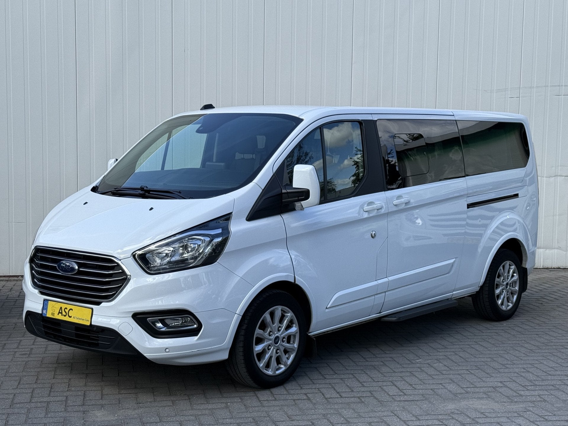 Ford Transit Custom 2.0 TDCI L2H1 Rolstoelbus - Automaat - B, Auto's, Dealer onderhouden, Gebruikt, 4 cilinders, 2212 kg