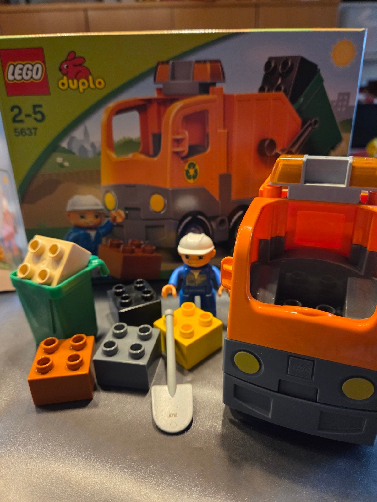 Lego Duplo Vuilniswagen 5637 - Compleet met doos, City, Compleet, Ophalen of Verzenden, Zo goed als nieuw